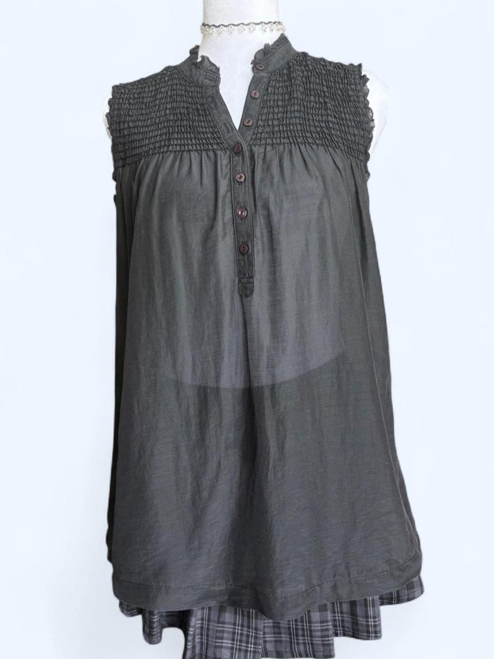Vintage Y2K Boho Silk Blend Smocked Button Front Sleeveless Top